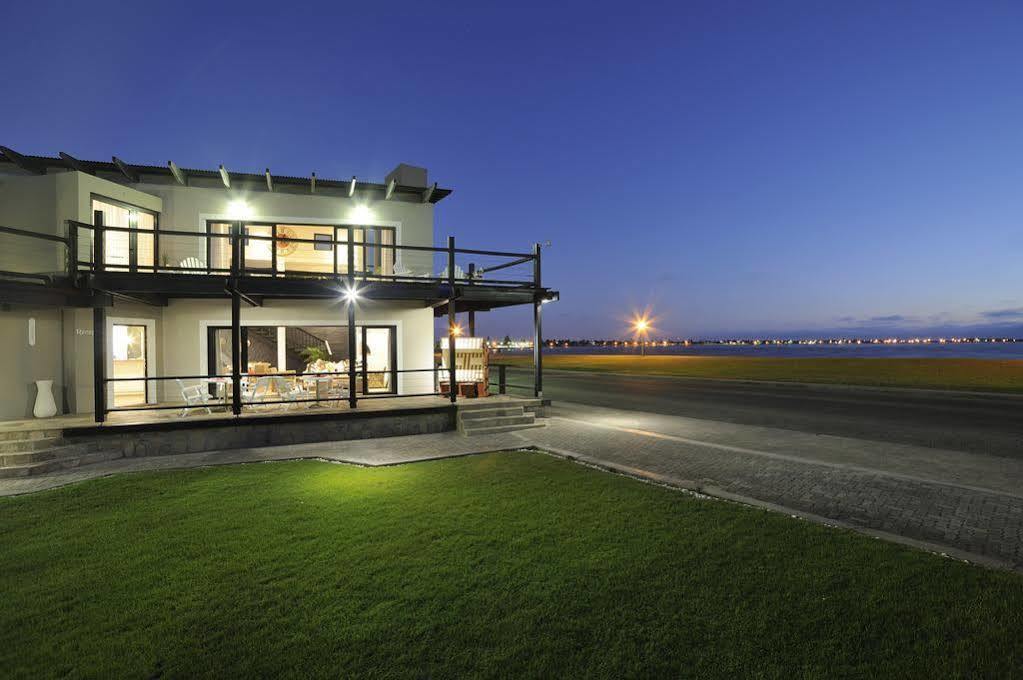 Oyster Box Guesthouse Walvis Bay Exterior photo